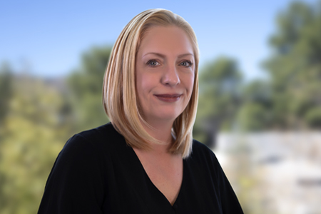 faculty - Lindsey McPhail 