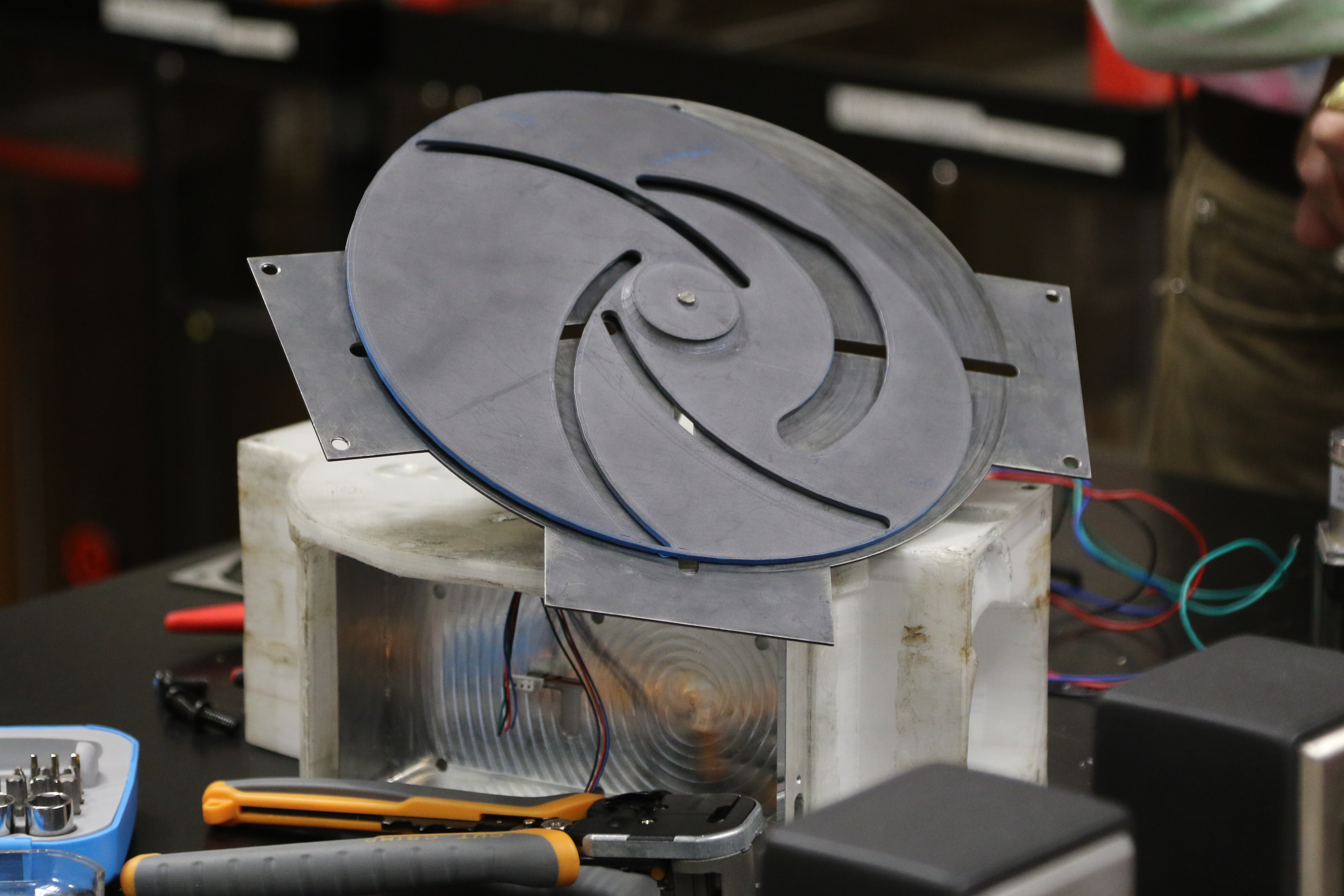 a mechanical drawing of the unique spiral release mechanism