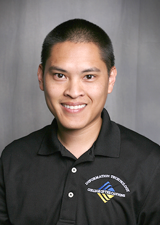Headshot of Computer Technician, Oliver